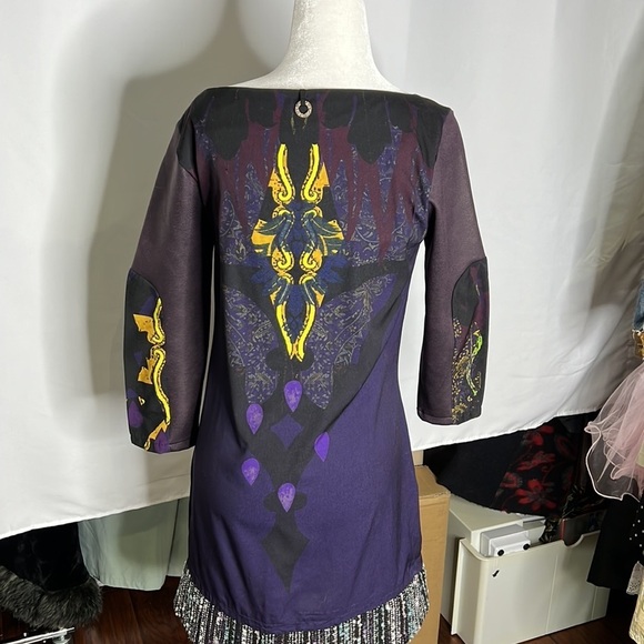 Save the Queen Dress with Tweed Border - Picture 2 of 13